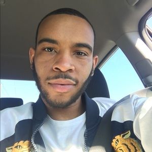 Meet your Posher, Elijah